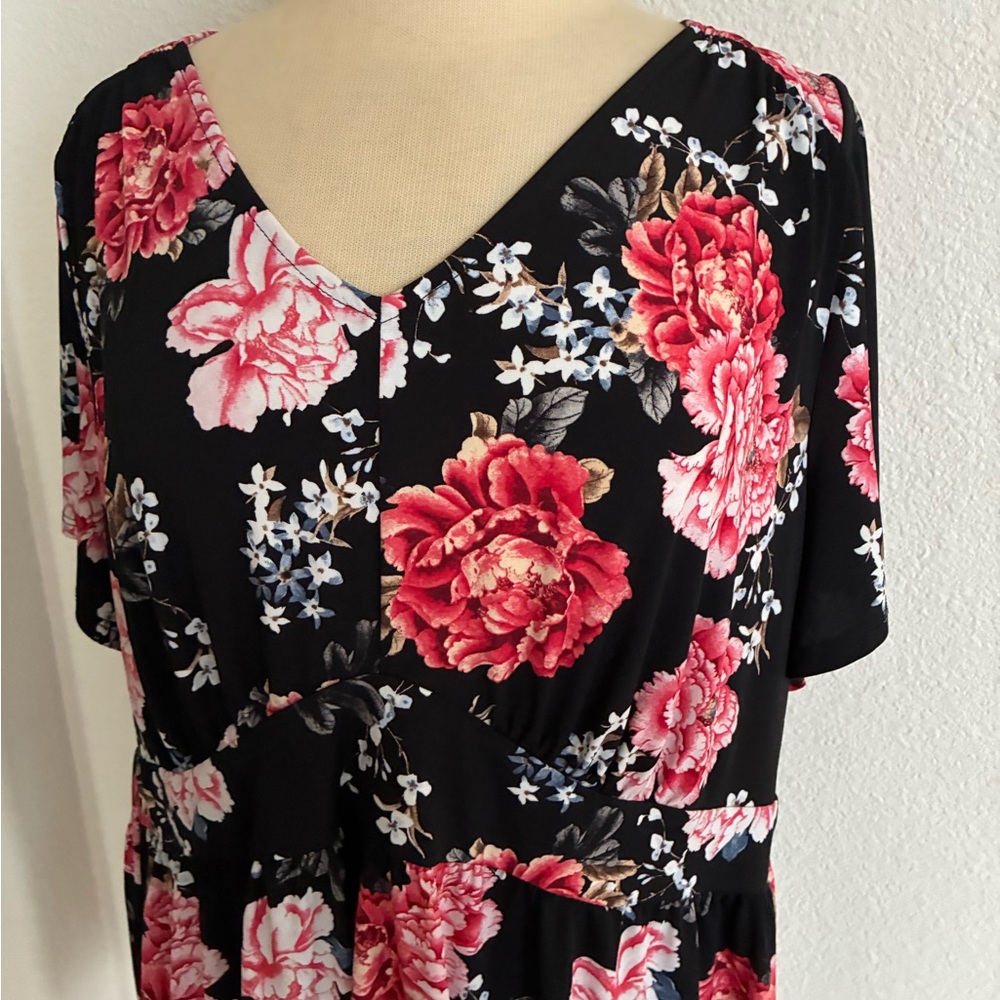 Torrid floral blouse - Picture 2 of 6